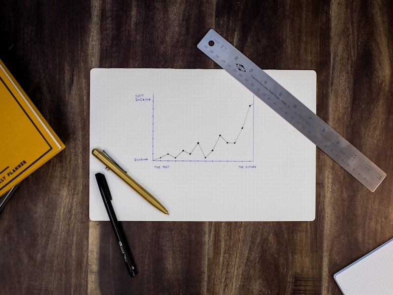 גרף עלייה וכסף - ייצוג פריסת מס שבח וחיסכון במיסים